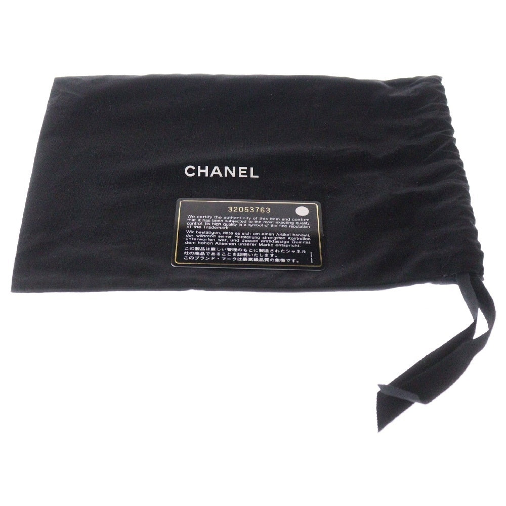 CHANEL(シャネル) マトラッセ ココマーク キャビアスキン チェーンショルダー スマートフォンケース エアポッズケース 32番台 ブラック レディース AP2970