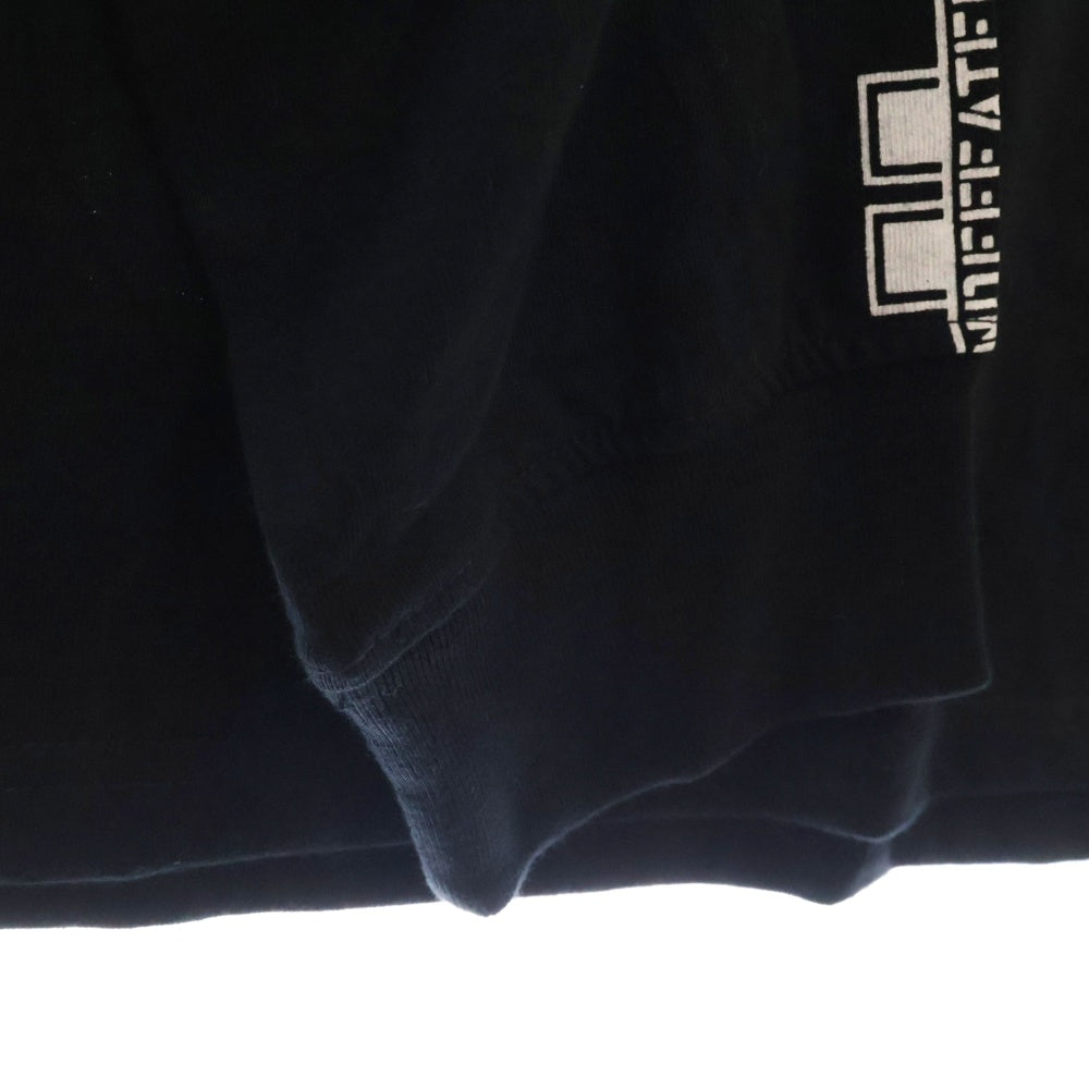 UNDEFEATED(アンディフィーテッド) スリーブロゴプリント ポケット付き クルーネック 長袖Tシャツ カットソー ブラック 514226