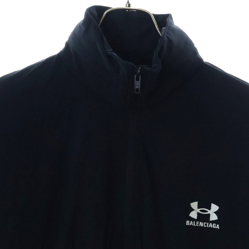 BALENCIAGA(バレンシアガ) 25SS ×UNDER ARMOUR Windbreaker アンダーアーマー バックロゴ ウィンドブレーカー トラックジャケット ブラック 814127 TQO35