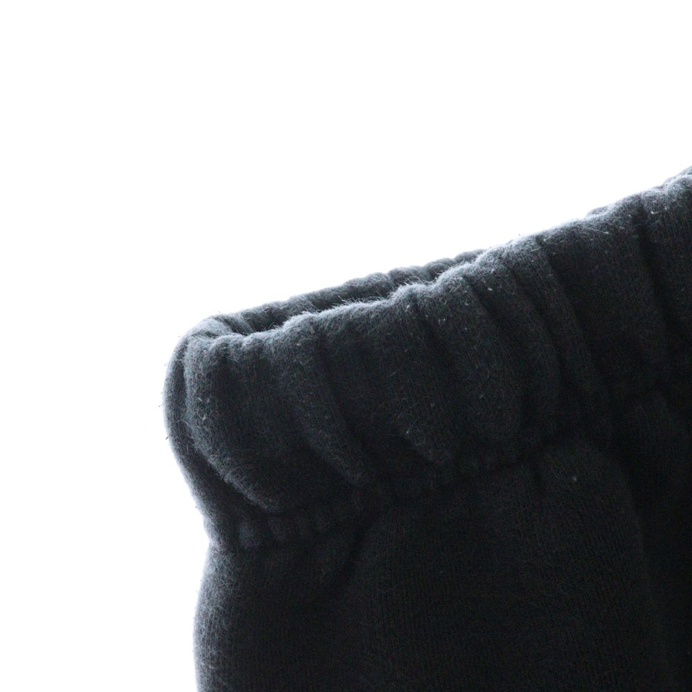 FEAR OF GOD ESSENTIALS(フィアオブゴッド エッセンシャルズ) フロントラバーロゴ スウェット ショーツ ショート ハーフパンツ ブラック