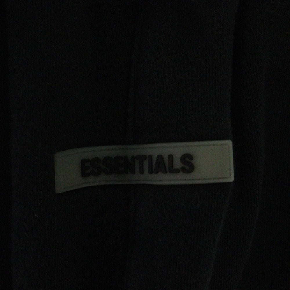 FEAR OF GOD ESSENTIALS(フィアオブゴッド エッセンシャルズ) フロントラバーロゴ スウェット ショーツ ショート ハーフパンツ ブラック