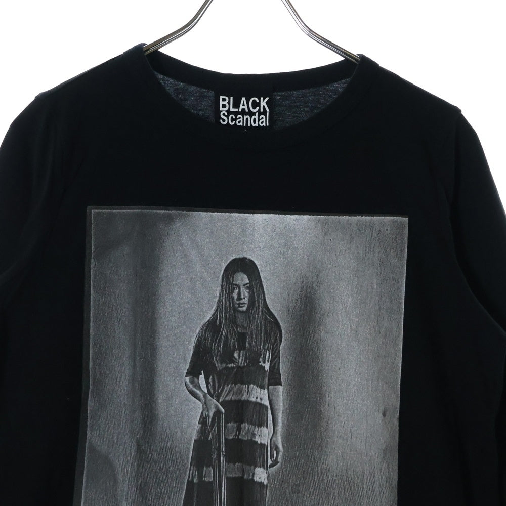 BLACK Scandal Yohji Yamamoto(ブラックスキャンダルヨウジヤマモト) 22SS 女囚701号さそり フロントプリント ロングスリーブ クルーネック長袖Tシャツ カットソー ブラック HG-T92-992