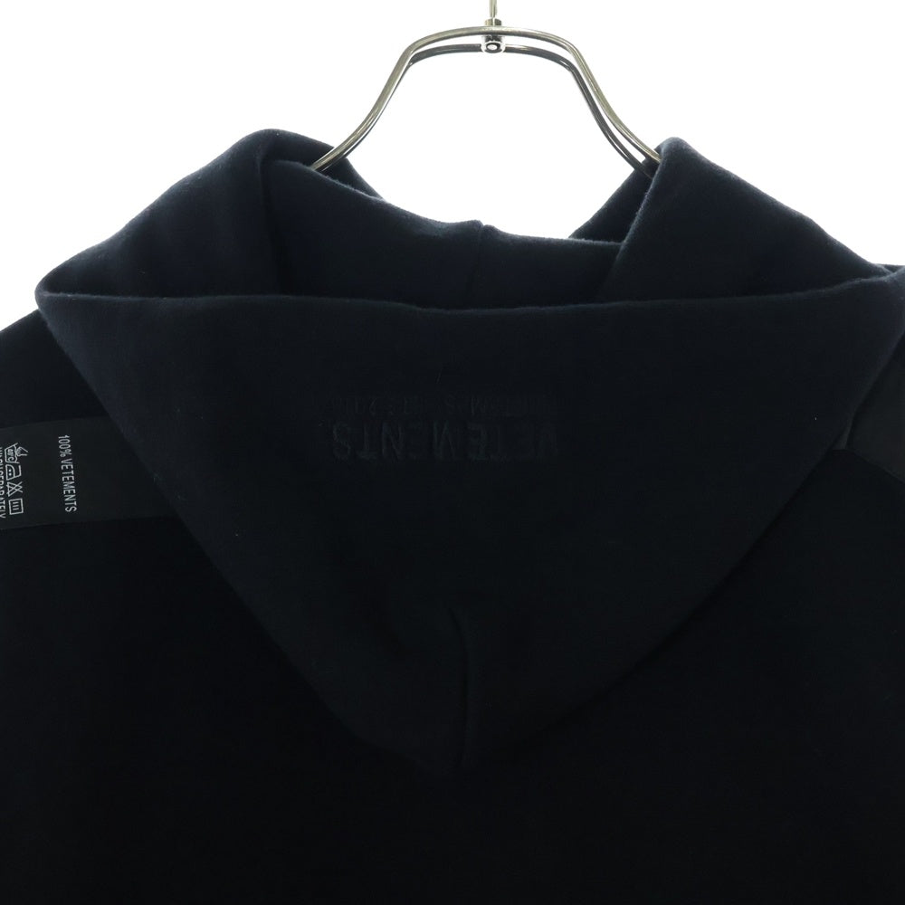 VETEMENTS(ヴェトモン) 18SS テープロゴプルオーバーパーカー ブラック レディース WSS18TR26