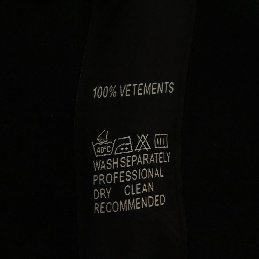 VETEMENTS(ヴェトモン) 18SS テープロゴプルオーバーパーカー ブラック レディース WSS18TR26
