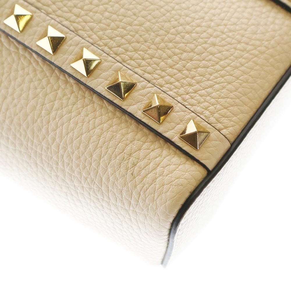 VALENTINO(ヴァレンティノ) ロックスタッズ グレインカーフスキン 2WAY ショルダーバッグ チェーンポーチ ベージュ レディース 5W2P0X90VSH