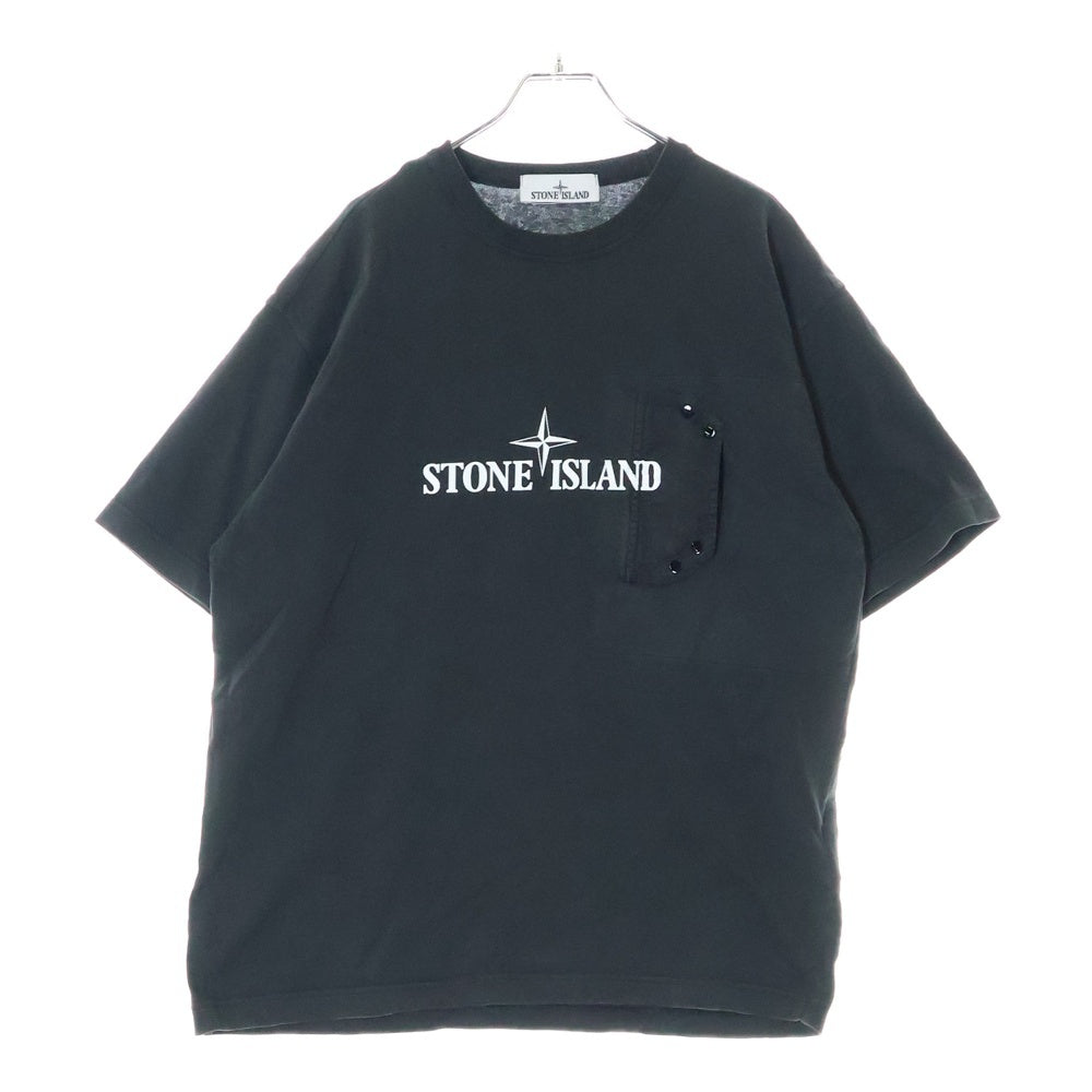 STONE ISLAND(ストーンアイランド) 25SS Pocket Detail Logo T-Shirt ポケット ディティール ロゴプリント クルーネック 半袖Tシャツカットソー チャコールグレー 811521079
