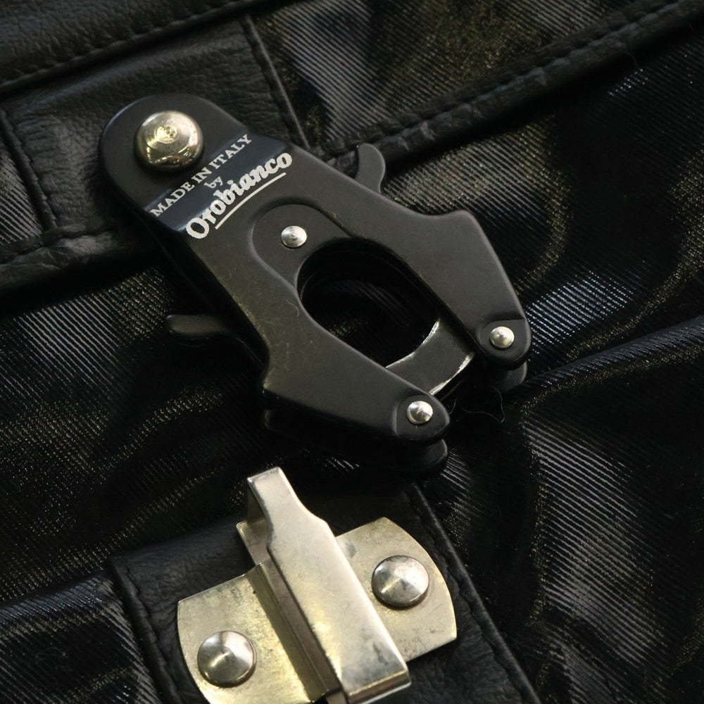 Orobianco(オロビアンコ) エンブレムロゴ刻印プレート レザー切り替え リモンタナイロン ショルダーバッグ ブラック