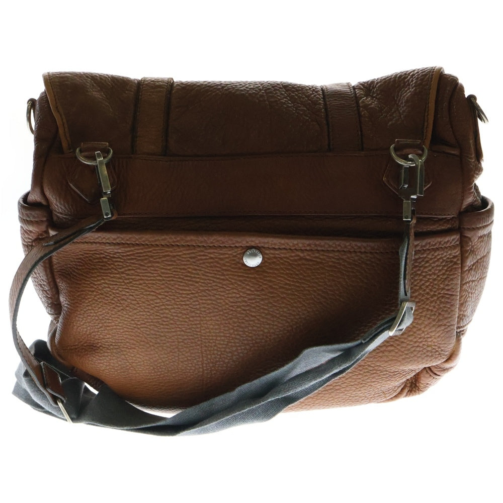 BRUNELLO CUCINELLI(ブルネロクチネリ) エンボスロゴ レザー メッセンジャーバッグ ショルダーバッグ ブラウン