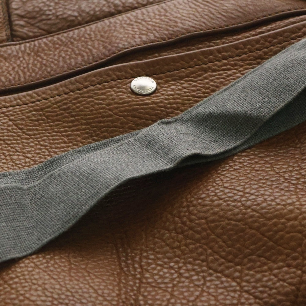 BRUNELLO CUCINELLI(ブルネロクチネリ) エンボスロゴ レザー メッセンジャーバッグ ショルダーバッグ ブラウン
