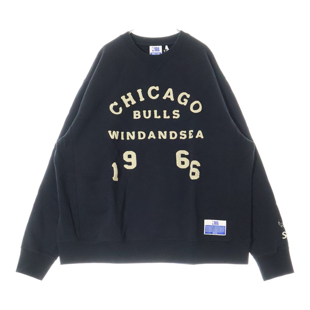 WIND AND SEA(ウィンダンシー) ×NBA CHICAGO BULLS CREW NECK SWEAT シカゴブルズ フロントパッチ クルーネック スウェットトレーナー ブラック WDS-C-NBA-23-Q2-03