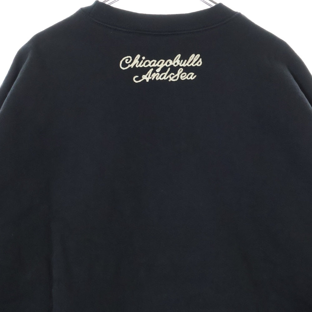 WIND AND SEA(ウィンダンシー) ×NBA CHICAGO BULLS CREW NECK SWEAT シカゴブルズ フロントパッチ クルーネック スウェットトレーナー ブラック WDS-C-NBA-23-Q2-03
