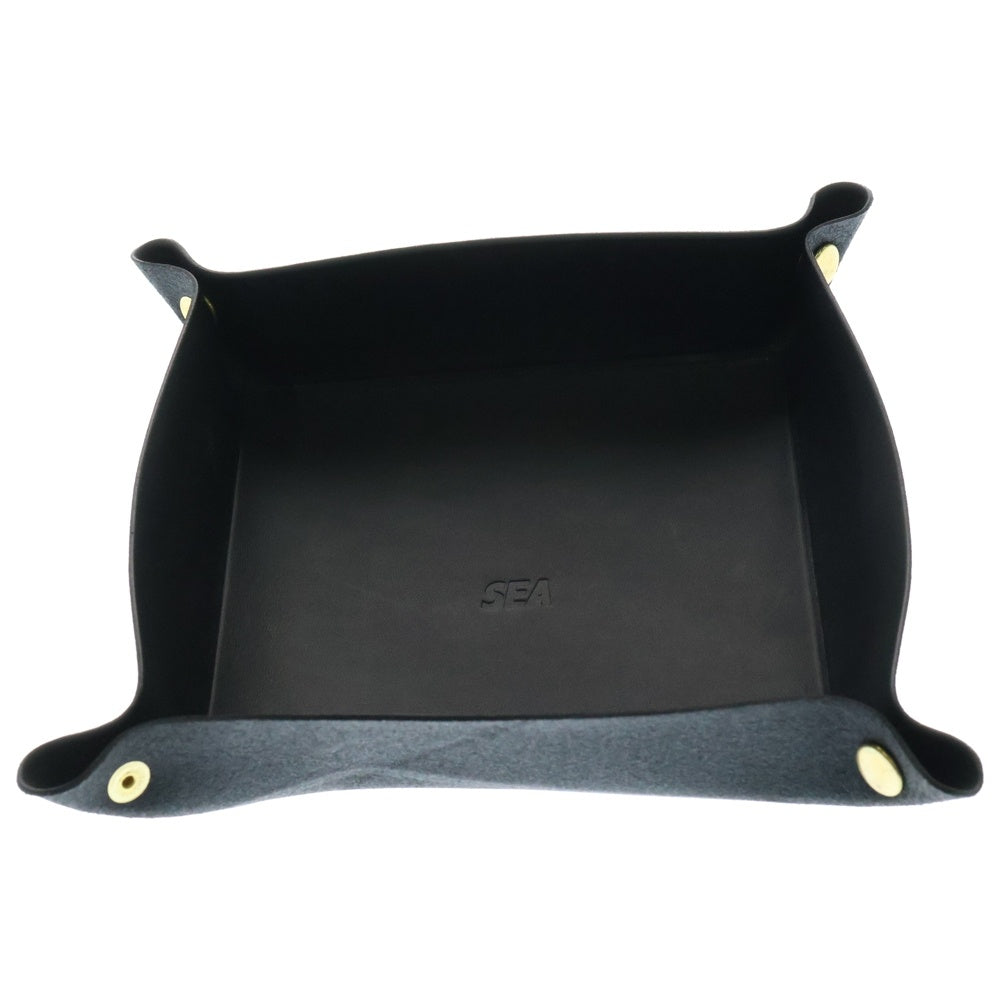 WIND AND SEA(ウィンダンシー) Leather Tray ロゴエンボス レザートレイ ブラック WDS-LTC-09