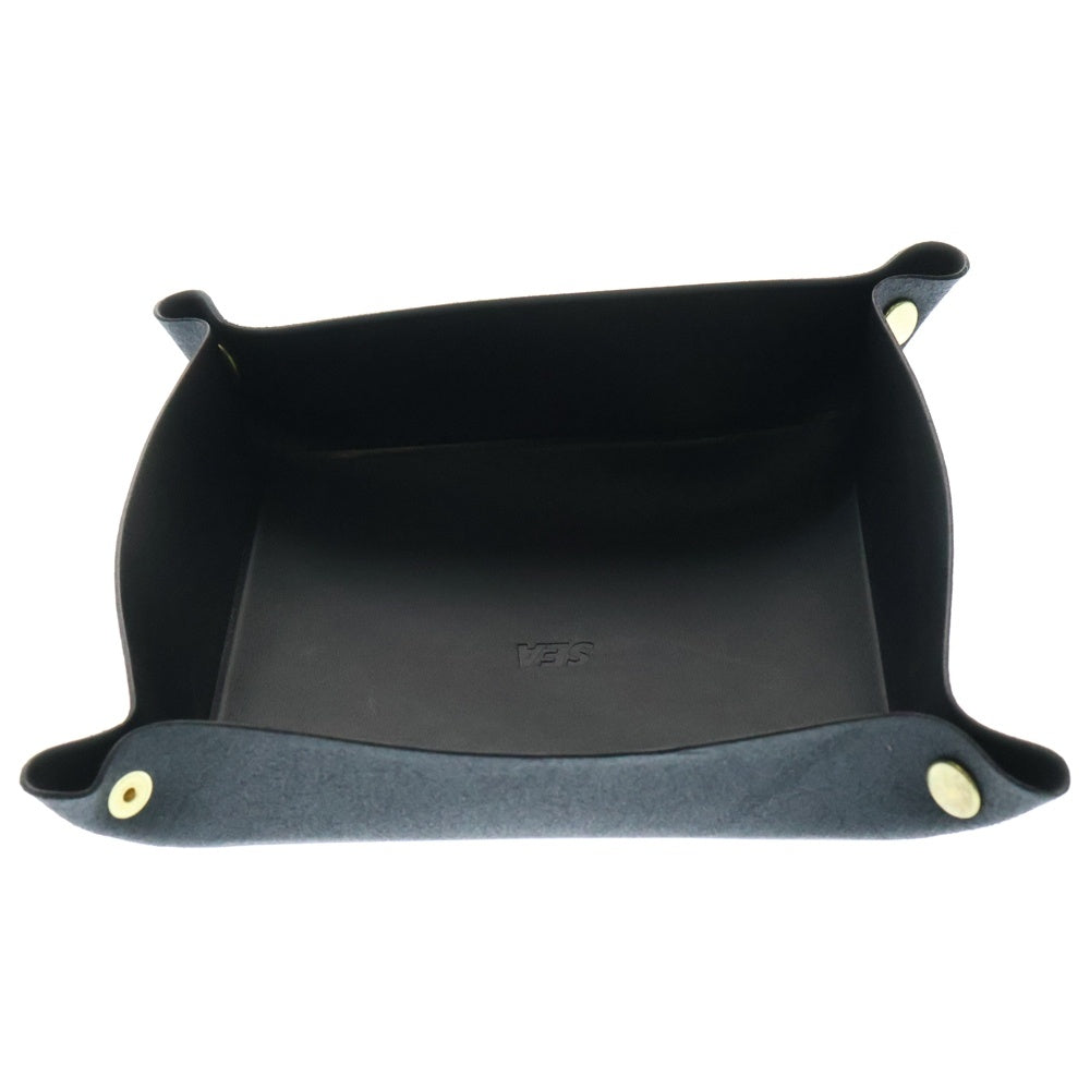 WIND AND SEA(ウィンダンシー) Leather Tray ロゴエンボス レザートレイ ブラック WDS-LTC-09