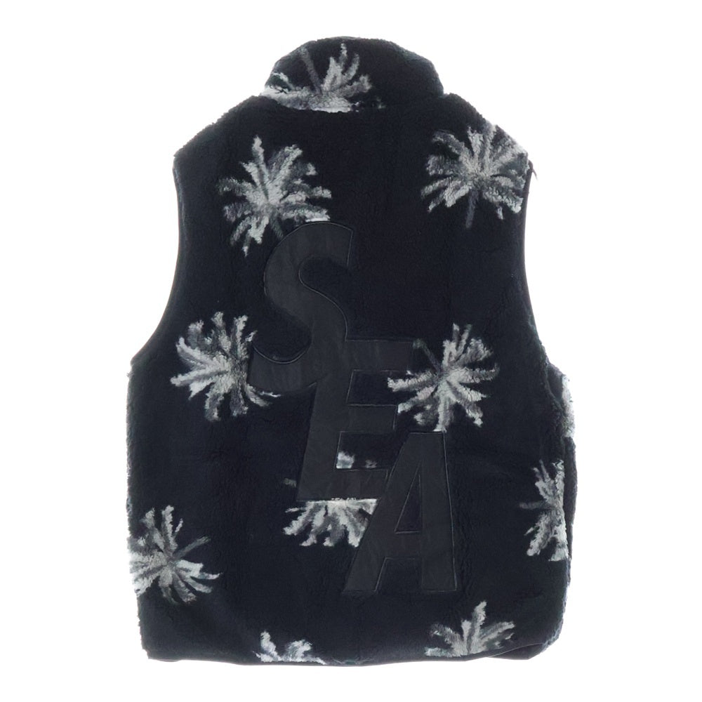 WIND AND SEA(ウィンダンシー) WDS PALM TREE PATTERN FLEECE VEST パームツリーパターン フロントロゴ刺繍 総柄 フリースベスト ブラック/ホワイト WDS-O-PMT-23-Q2-JK-03