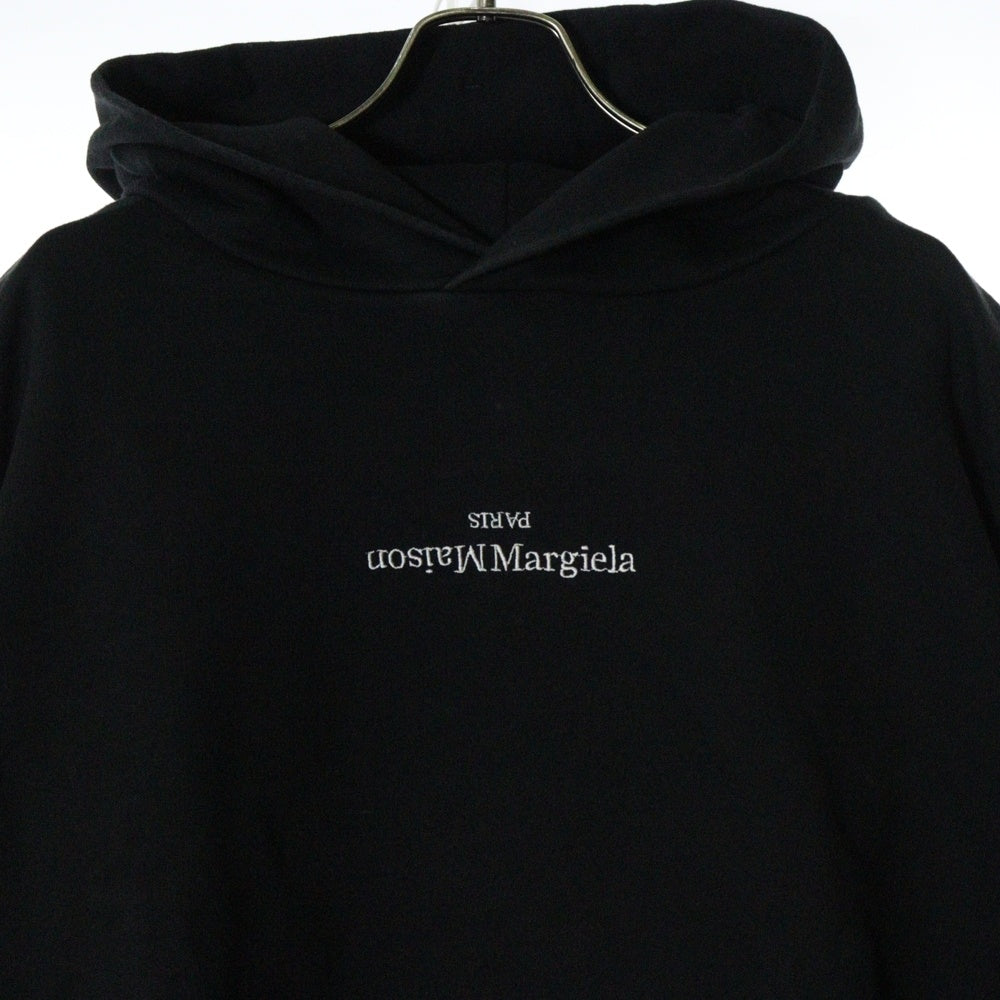 Maison Margiela 10(メゾン マルジェラ) 21SS リバースロゴ アップサイドダウン エンブロイダリー スウェットフーディ プルオーバーパーカー ブラック S50GU0167
