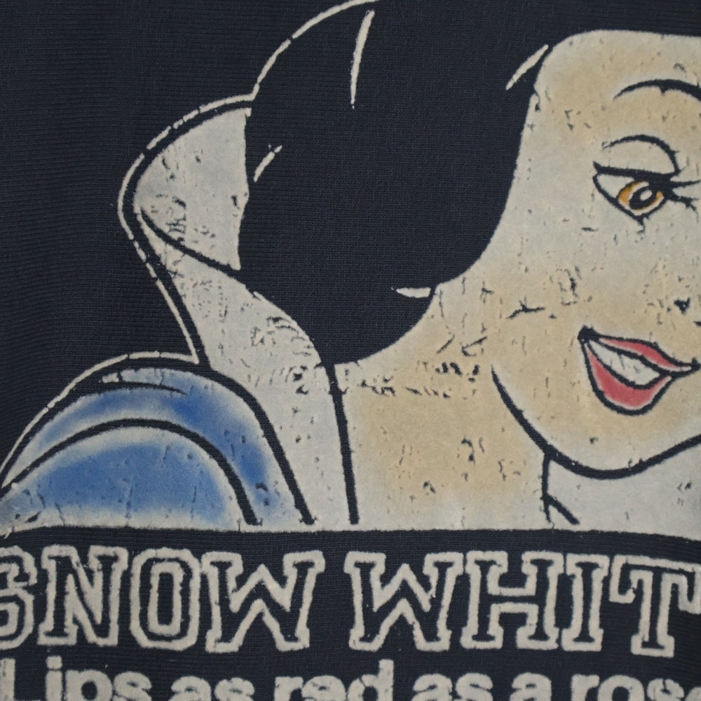 BOWWOW(バウワウ) 23AW ×Disney SNOW WHITE SWEAT SHIRTS スノーホワイト 白雪姫 フロントプリント クルーネックスウェット トレーナー ブラック BW2302-SWSS