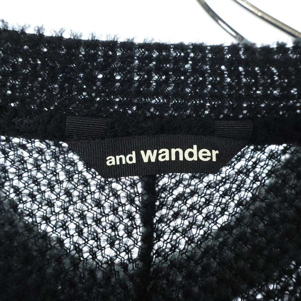 and wander(アンドワンダー) 23AW ×ALPHA DIRECT KNIT PULLOVER アルファダイレクト フロントポケット Vネック ニットセーター ブラック 574-3244024