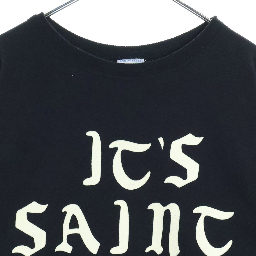 SAINT MICHAEL(セントマイケル) 24AW IT S SAINT/BLAC フェルトロゴ クルーネックスウェット ブラック SM-YS1-0000-028