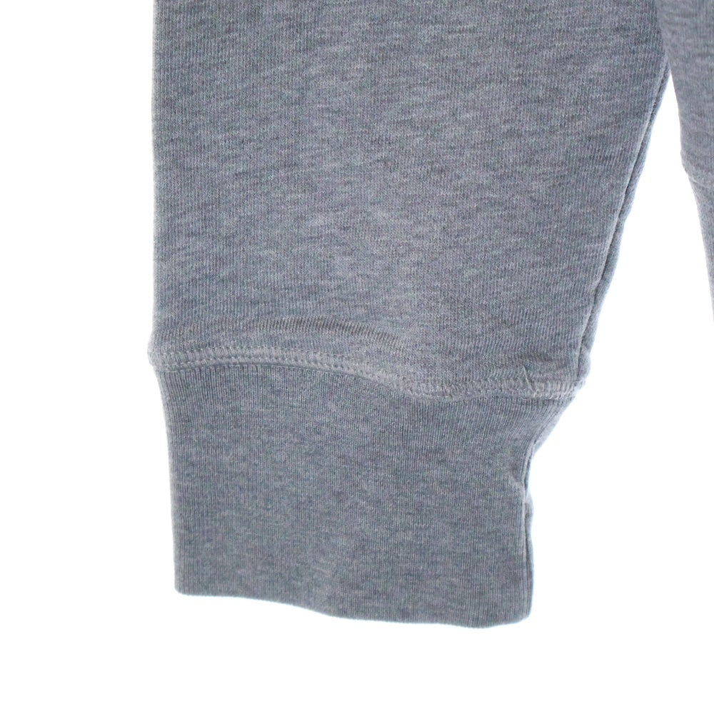 MONCLER GRENOBLE(モンクレールグルノーブル) 24AW MAGLIA CON CAPPUCCIO マグリア ラバーロゴ スウェット プルオーバーパーカー グレー J20978G00027 80451