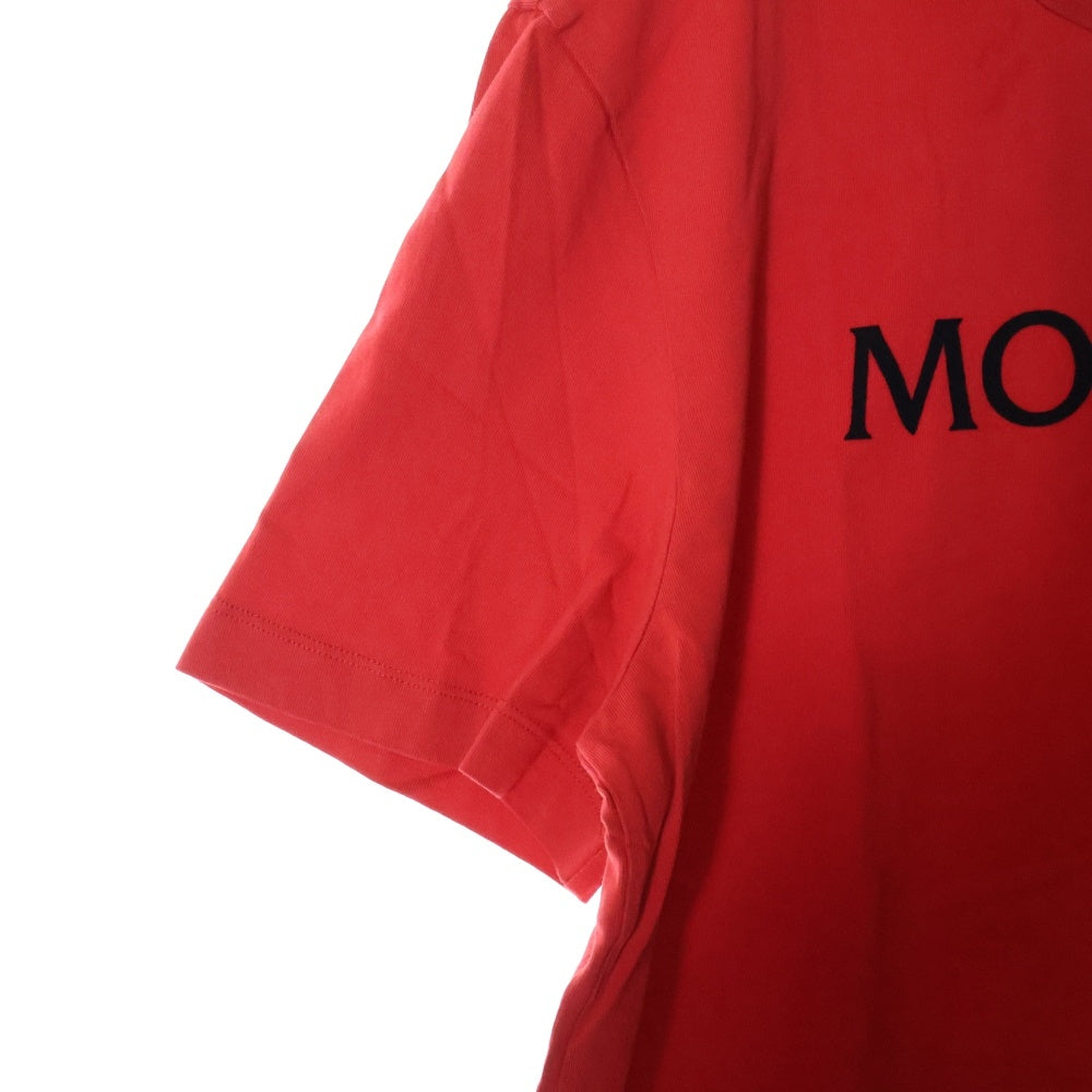 MONCLER(モンクレール) 22SS フロントロゴパッチ クルーネック半袖Tシャツ カットソー レッド H20918C00025 8390T