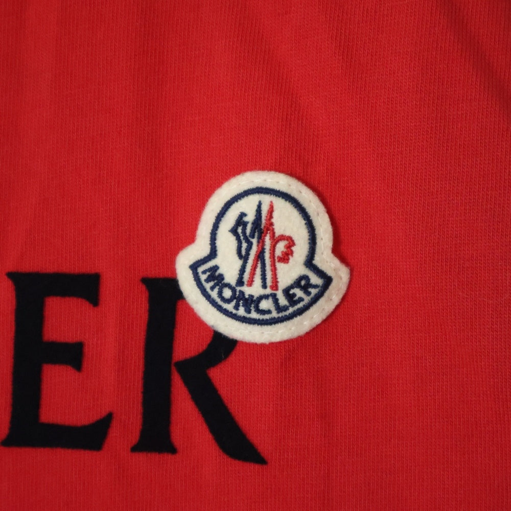 MONCLER(モンクレール) 22SS フロントロゴパッチ クルーネック半袖Tシャツ カットソー レッド H20918C00025 8390T