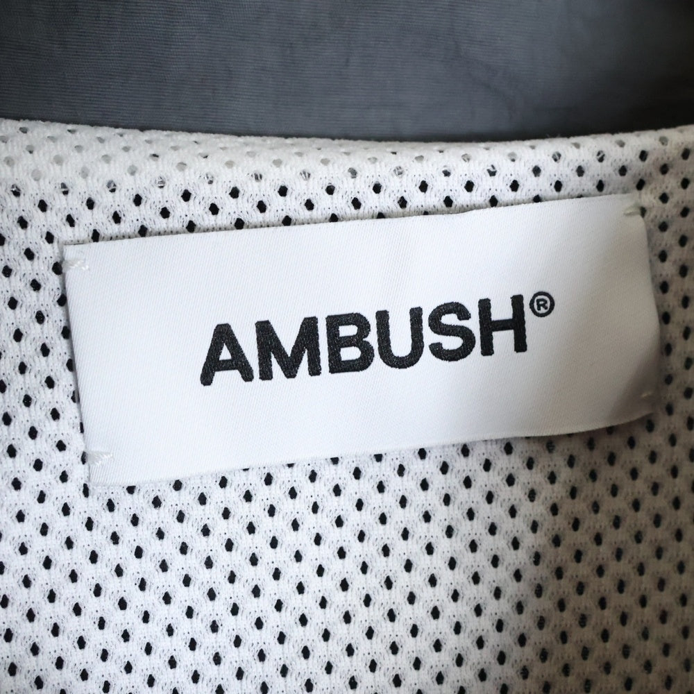 AMBUSH(アンブッシュ) ロゴ刺繍 ナイロン ジップアップ トラックジャケット グレー/ブラック 12114316
