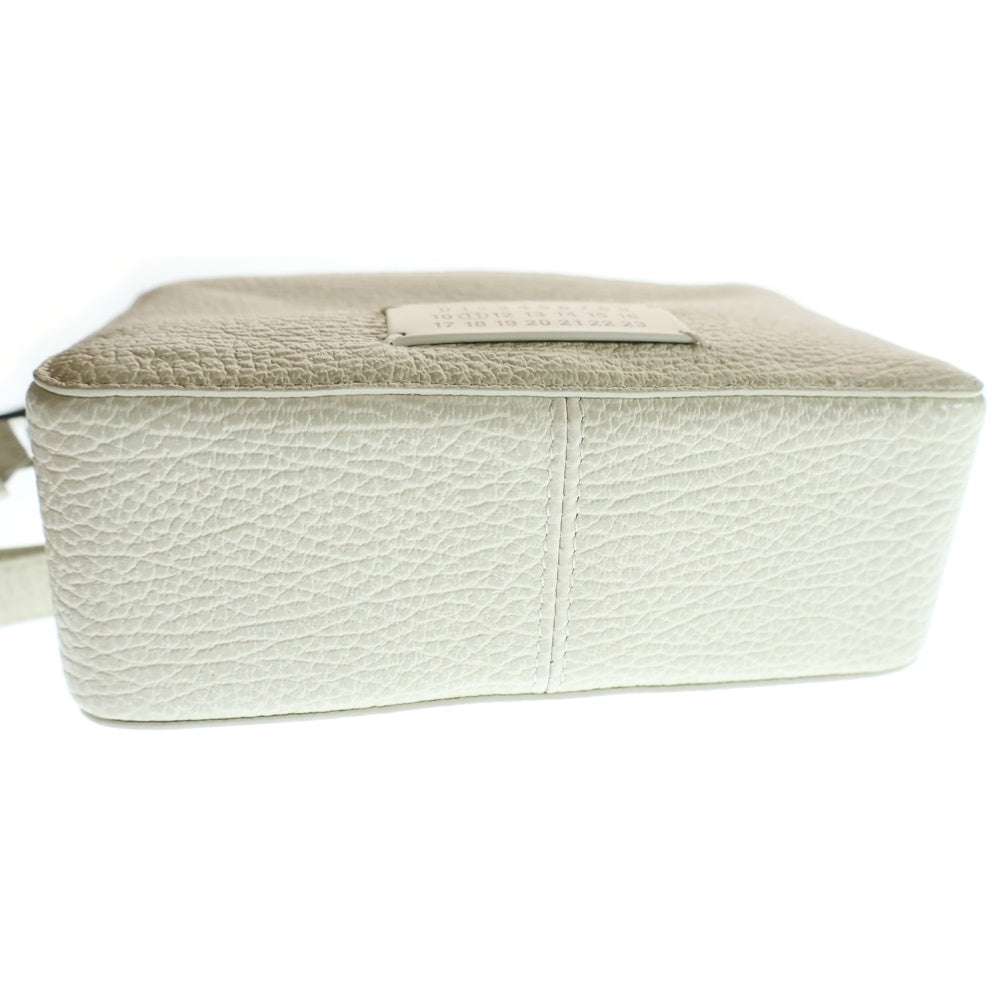 Maison Margiela(メゾンマルジェラ) 5AC ミディアム ショルダーバッグ ホワイト SB1WG0018 P4348