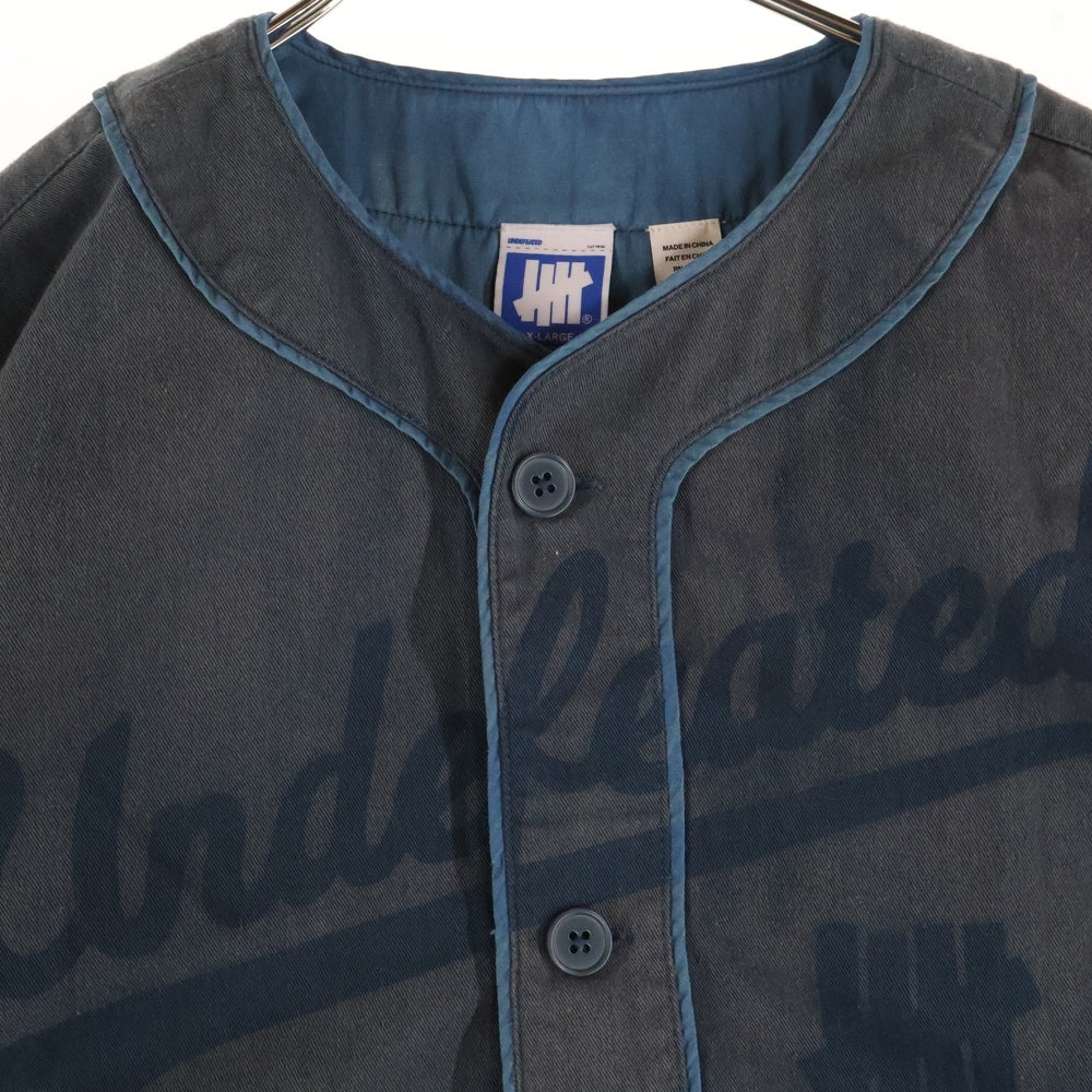 UNDEFEATED(アンディフィーテッド) 21SS WASHED TWILL BASEBALL JERSEY ウォッシュ加工 ロゴプリント ツイル 半袖ベースボールシャツ ブルー 211077012038