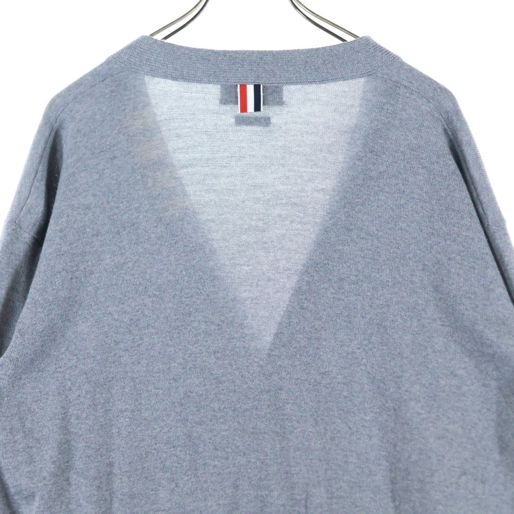 THOM BROWNE(トムブラウン) Vネック トリコロール ウール ニット オーバーサイズ カーディガン グレー MKC335A-Y1002055