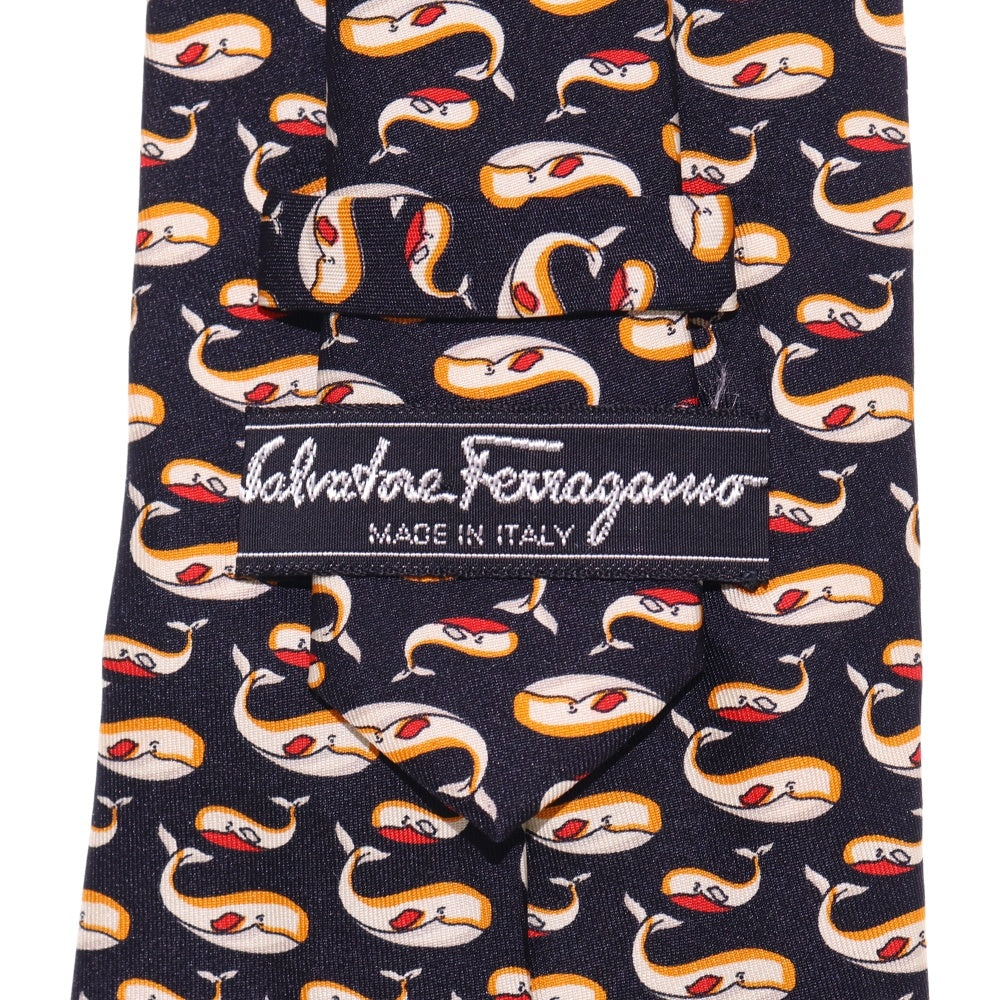 Salvatore Ferragamo(サルヴァトーレ フェラガモ) 総柄 クジラ シルク ネクタイ ブラック/オレンジ