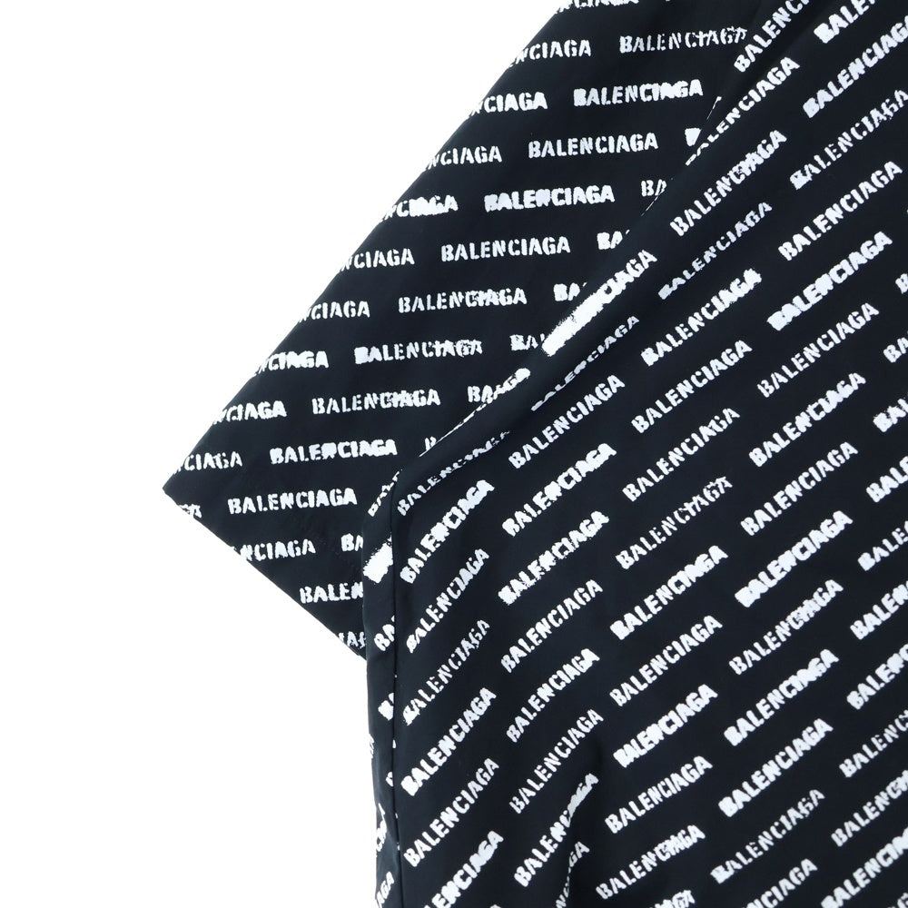 BALENCIAGA(バレンシアガ) 24SS オールオーバー ロゴプリント 半袖シャツ ブラック 681702 TQL07