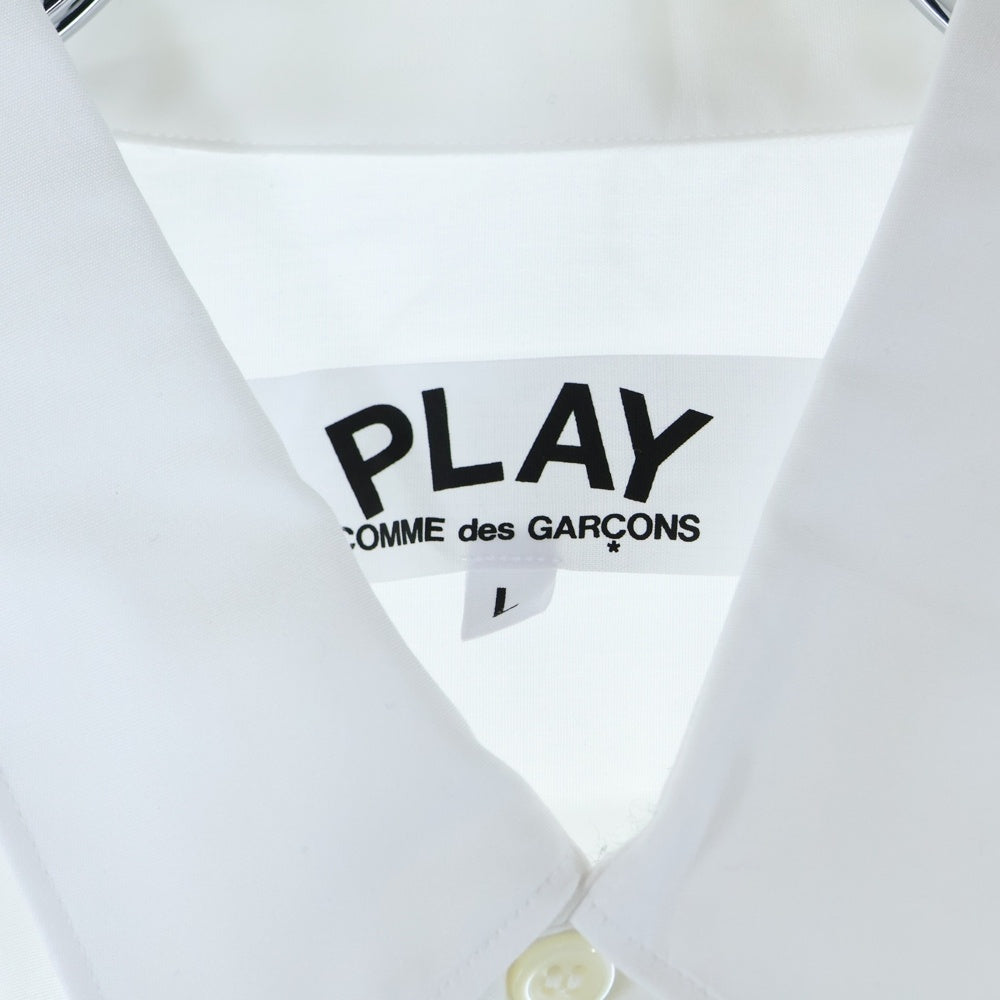 PLAY COMME des GARCONS(プレイコムデギャルソン) ワンポイントエンブロイダリー 長袖 レギュラーカラーシャツ ホワイト AZ-B004 AD2021/8