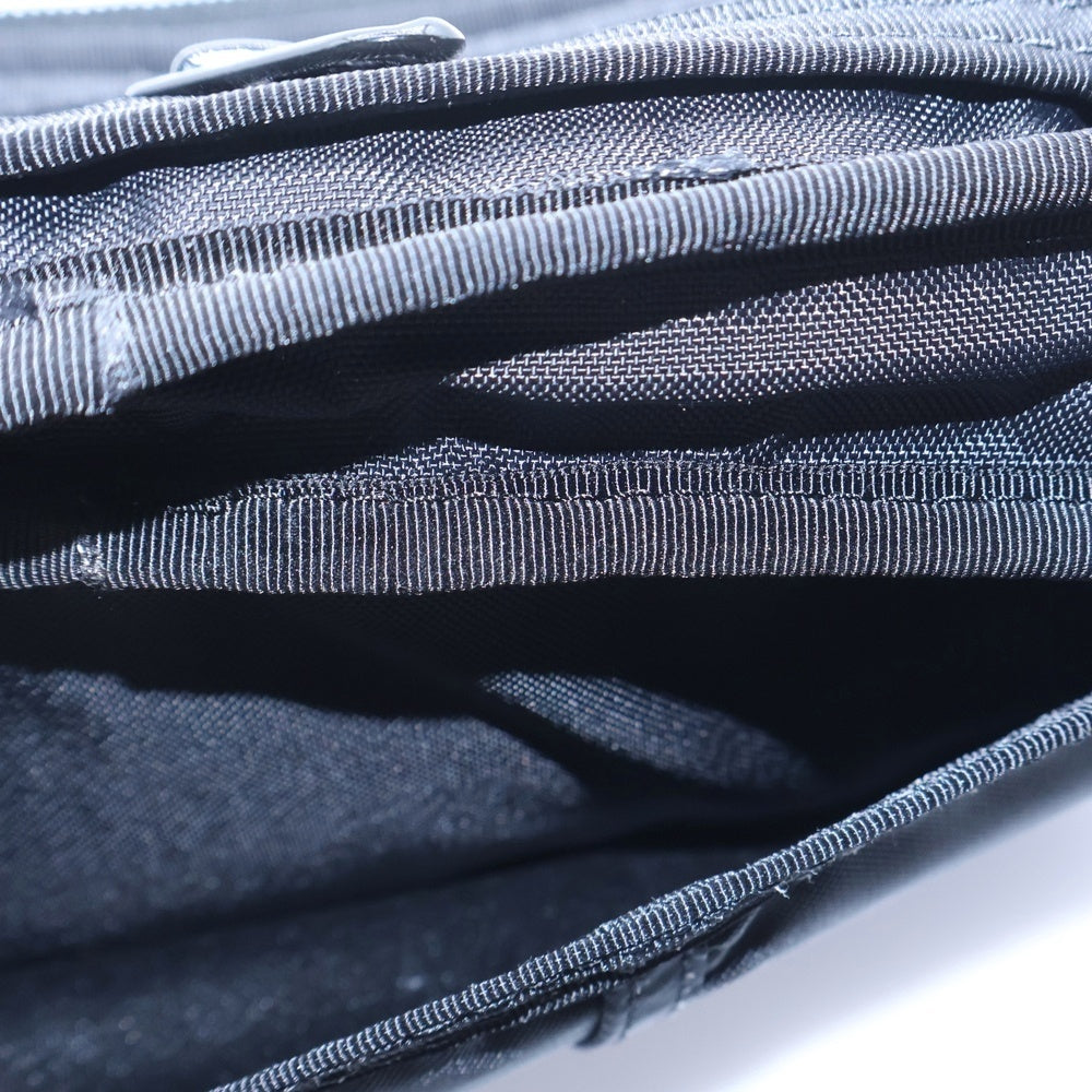 BRIEFING(ブリーフィング) TRIP CASE L ロゴパッチ トリップ パスポートケース ブラック BRM181617010001