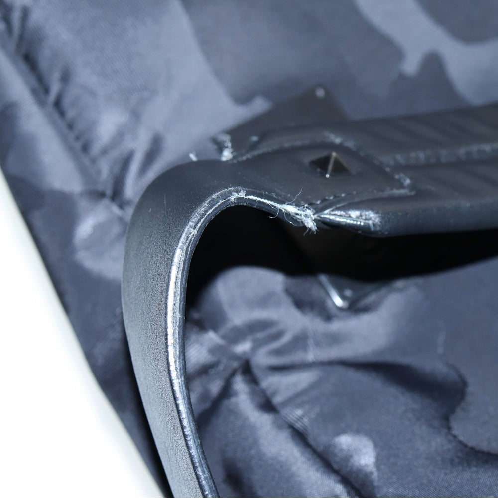 VALENTINO GARAVANI(ヴァレンチノガラヴァーニ) ロックスタッズ カモ柄 ナイロン バッグパック リュックサック ブラック