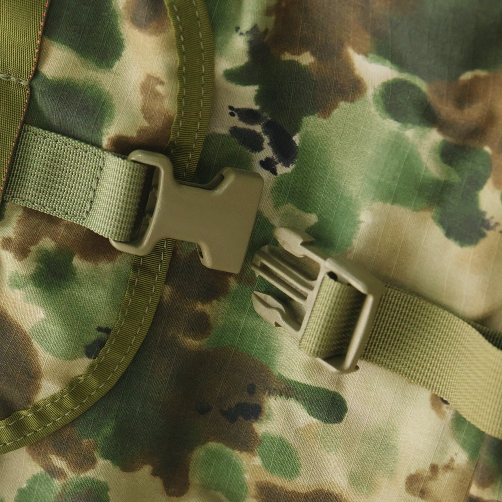 BRIEFING(ブリーフィング) ×BEAUTY&YOUTH CAMO FLAP SACK ビューティーユース カモ フラップサック バックパック リュック カーキ