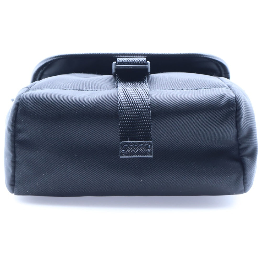 PRADA(プラダ) Re-Nylon サフィアーノレザー切替 トライアングルロゴプレート ショルダーバッグ ブラック 2VD070