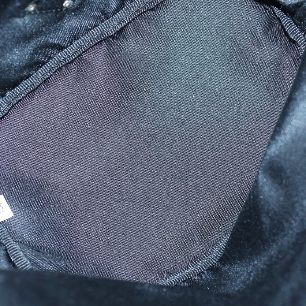 PRADA(プラダ) トライアングルロゴプレート ナイロン 巾着 ポーチ ブラック