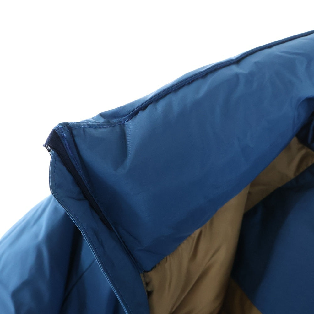 NANGA(ナンガ) AURORA STAND DOWN JACKET フロントロゴプリント オーロラ スタンド ダウンジャケット ブルー