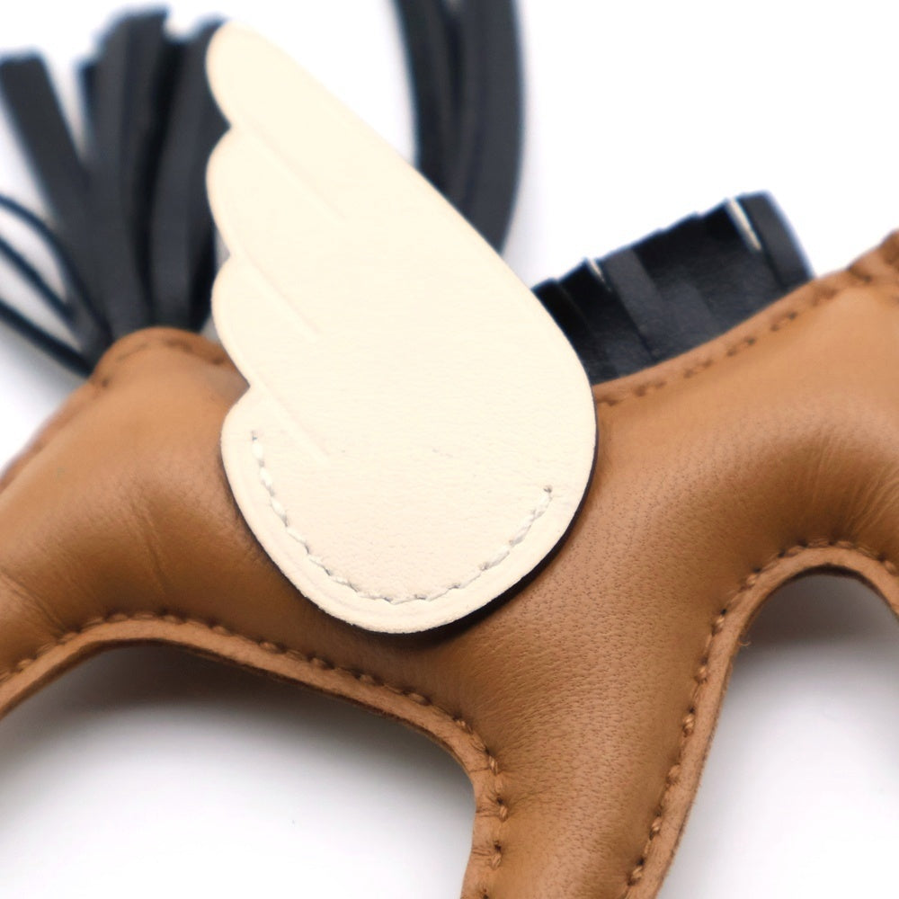 HERMES(エルメス) ペガサスチャーム PM レザーストラップ ブラウン/ホワイト U刻印