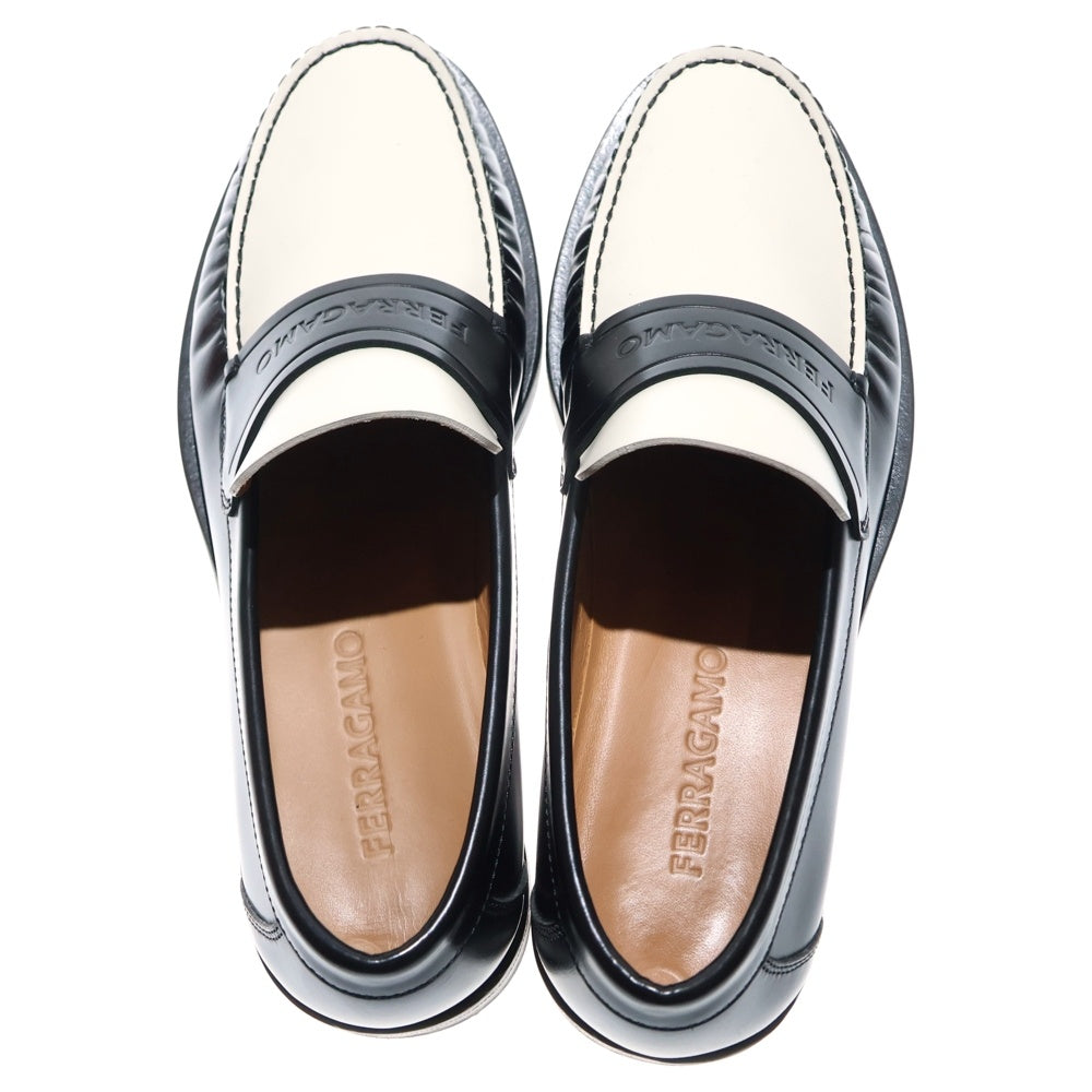 FERRAGAMO(フェラガモ) ロゴエンボス バイカラー レザー モカシン ローファー ブラック/ホワイト 0762698