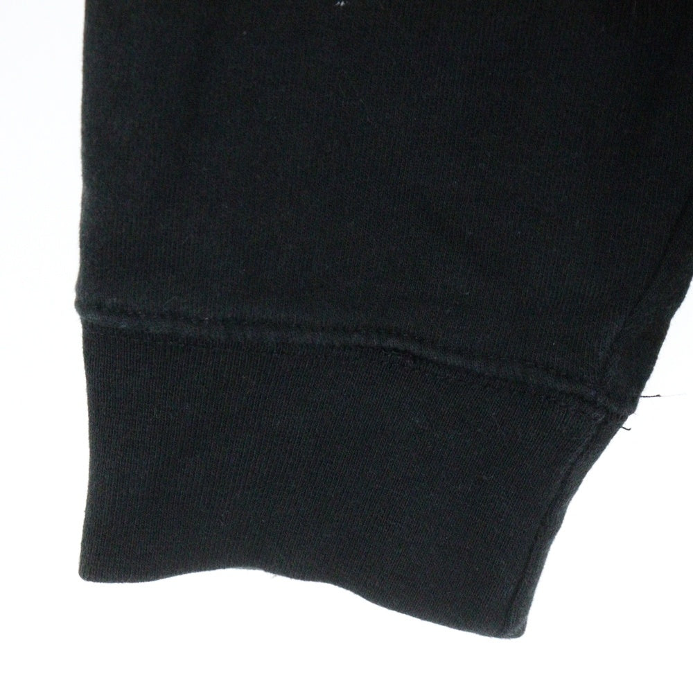 ANTI SOCIAL SOCIAL CLUB(アンチソーシャルソーシャルクラブ) ×UNDEFEATED アンディフィーテッド ロゴプリント スウェットプルオーバーパーカー ブラック