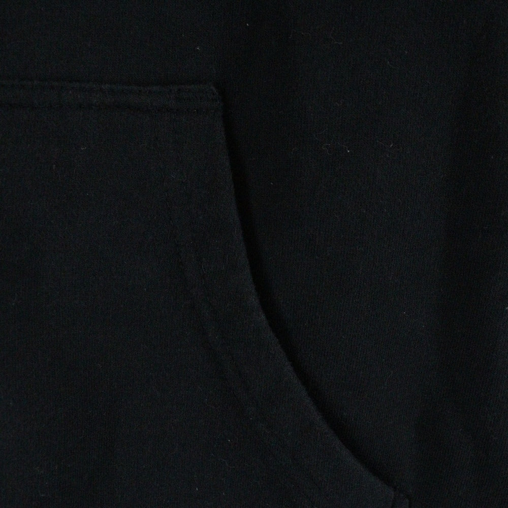 ANTI SOCIAL SOCIAL CLUB(アンチソーシャルソーシャルクラブ) ×UNDEFEATED アンディフィーテッド ロゴプリント スウェットプルオーバーパーカー ブラック