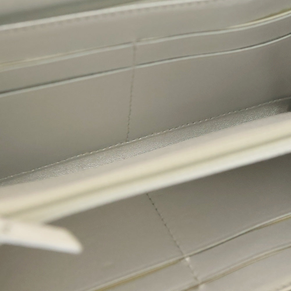 CHANEL(シャネル) ココマーク マトラッセ レザー ラウンドジップ ロングウォレットシルバー 15番台