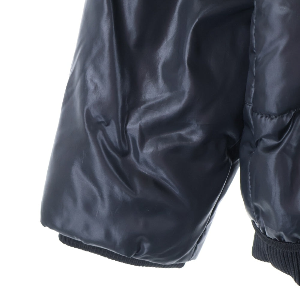 1 PIU 1 UGUALE 3 RELAX(ウノピゥウノウグァーレトレ) ロゴプリント ジップアップ 中綿ダウンジャケット ブラック