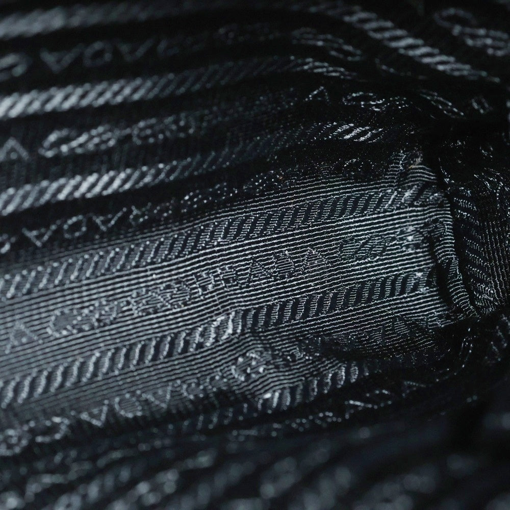 PRADA(プラダ) サフィアーノ トライアングル ベルトバッグ ボディバッグ ウエストバッグ ショルダーバッグ シルバー/ブラック 2VL012