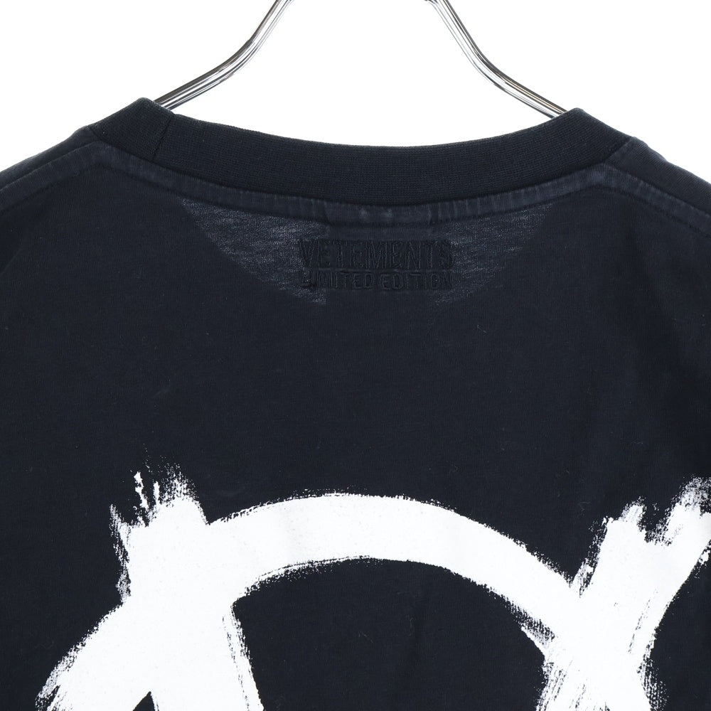 VETEMENTS(ヴェトモン) 22AW DOUBLE ANARCHY LOGO T-SHIRT ダブル アナーキー ロゴプリント クルーネック 半袖Tシャツ カットソー ブラック UE52TR290B