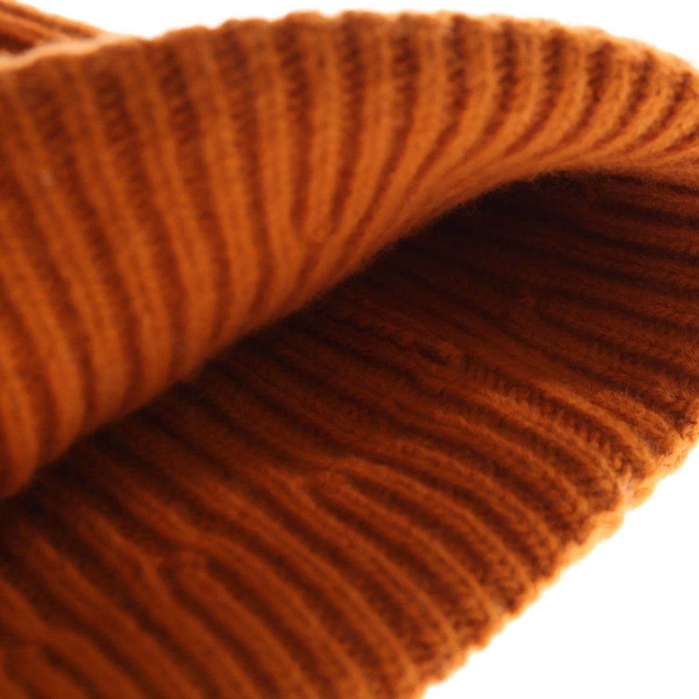 MONCLER(モンクレール) 19AW ×FRAGMENT DESIGN フラグメントデザイン ピンバッジ付き ビーニー ニットキャップ 帽子 オレンジ E209U9900100 A9303