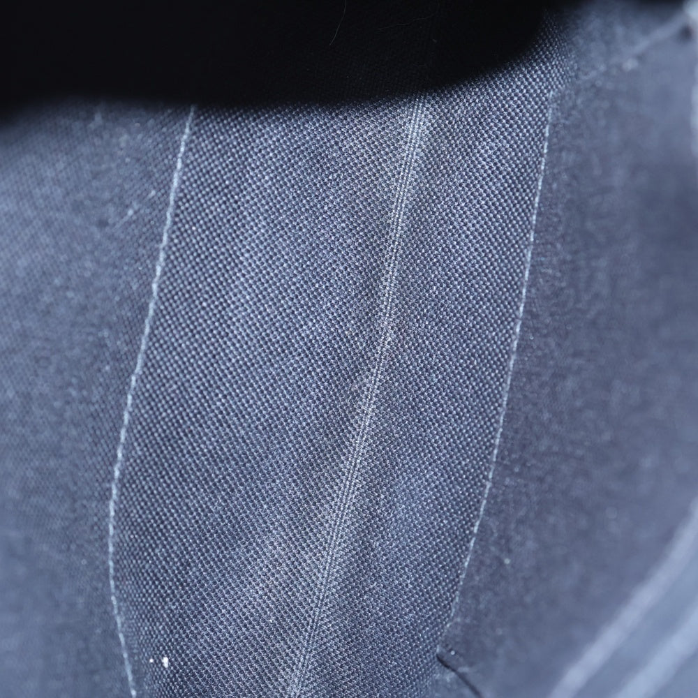 GUCCI(グッチ) GGスプリーム クーリエ ワッペン ショルダーバッグ ブラック 547751