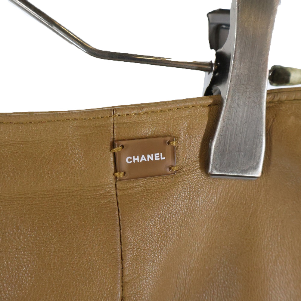 CHANEL(シャネル) ロゴプレート ラムレザー スカート ブラウン レディース P24326V01685