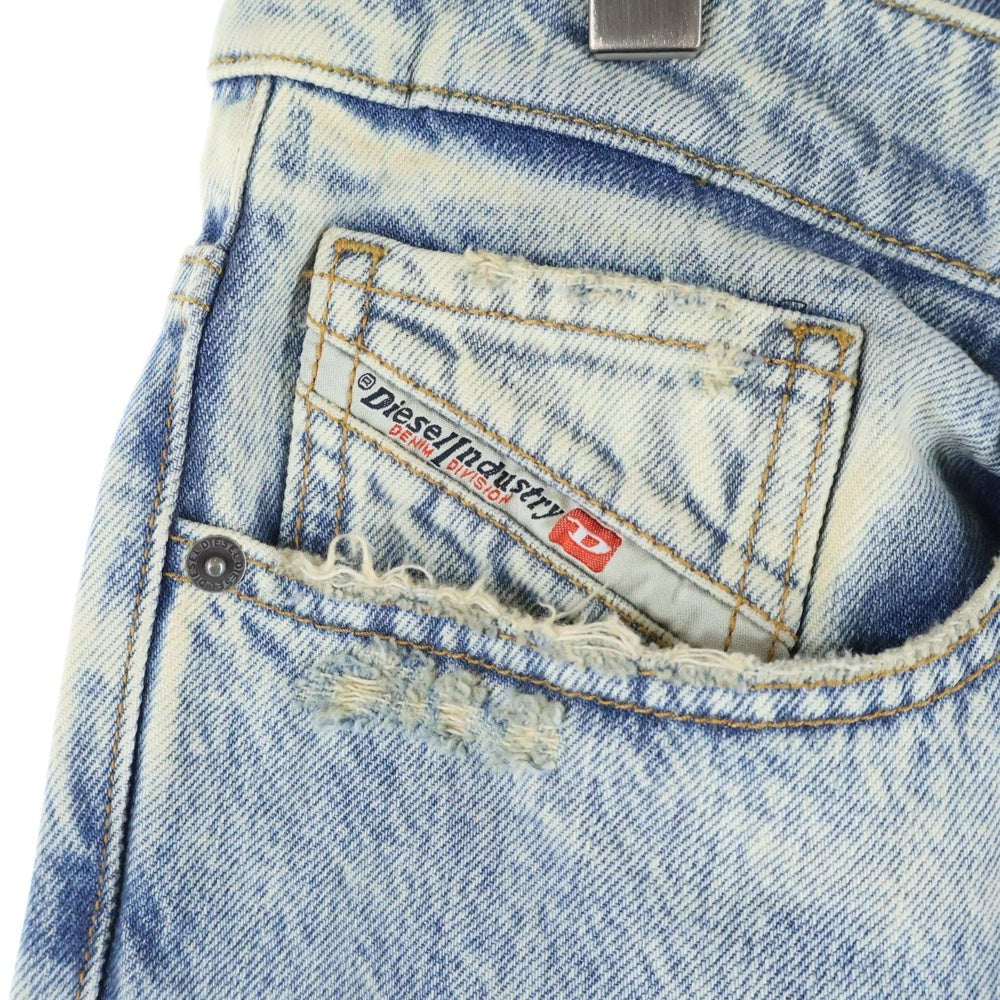 DIESEL(ディーゼル) D-FIRE-FSF ダメージ加工 ストレート デニムパンツ インディゴ A17428